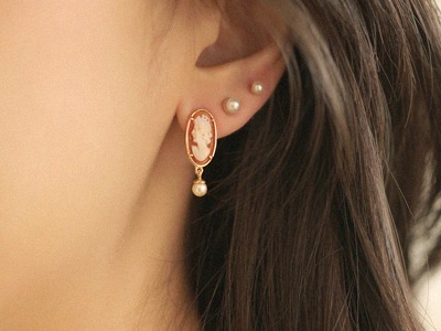 ㆍDesigned by Namheeㆍ Long Shell Cameo, Pink Pearl Dangle Earrings 18K 롱 셸 카메오, 핑크 진주 달랑 귀걸이