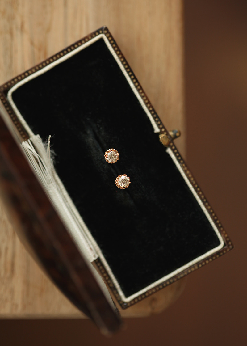 Cognac Diamond Prop Earrings 18K 꼬냑 다이아몬드 받침 귀걸이